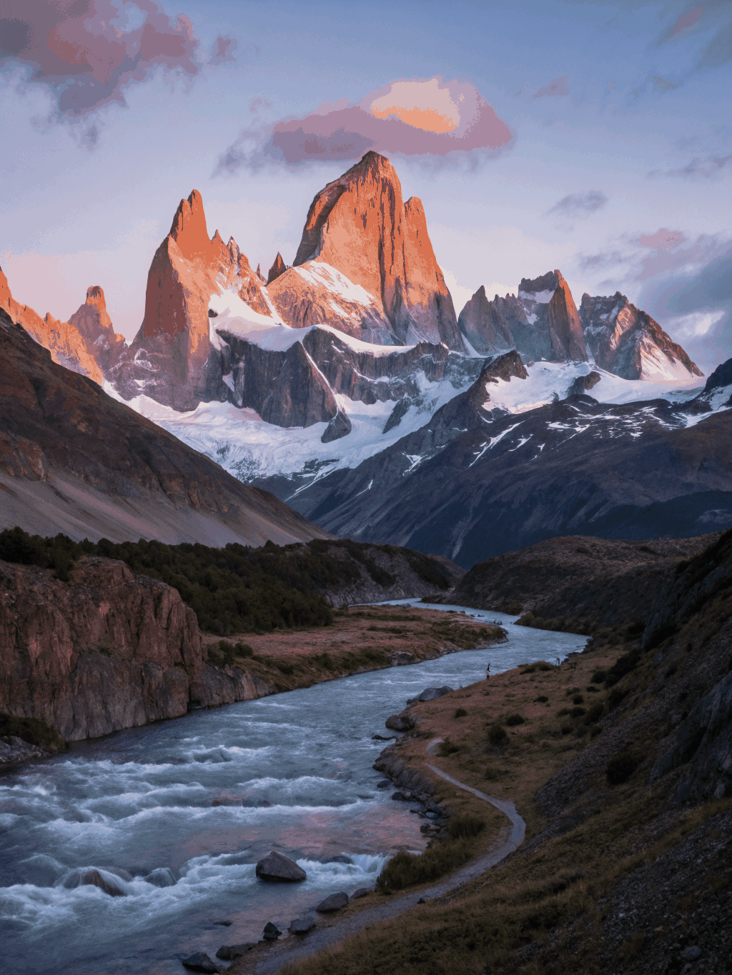Granite peaks of Monte Fitz Roy during morning sunrise